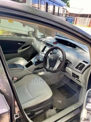 Toyota Prius 2011 Car (Used)