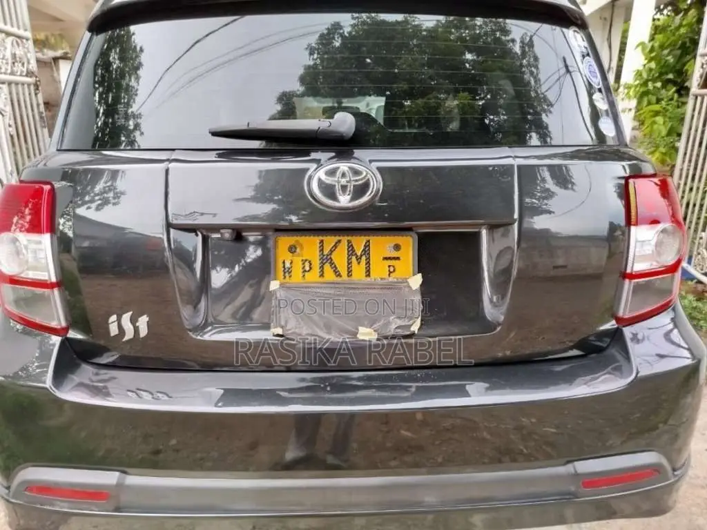Toyota IST 2008 Car (Used)