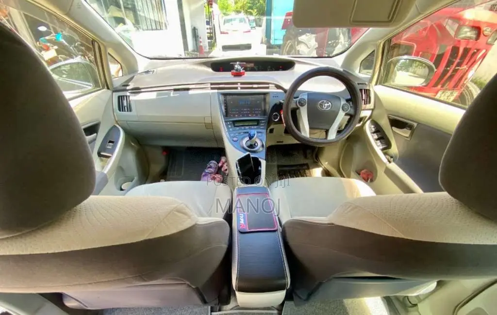 Toyota Prius 2011 Car (Used)