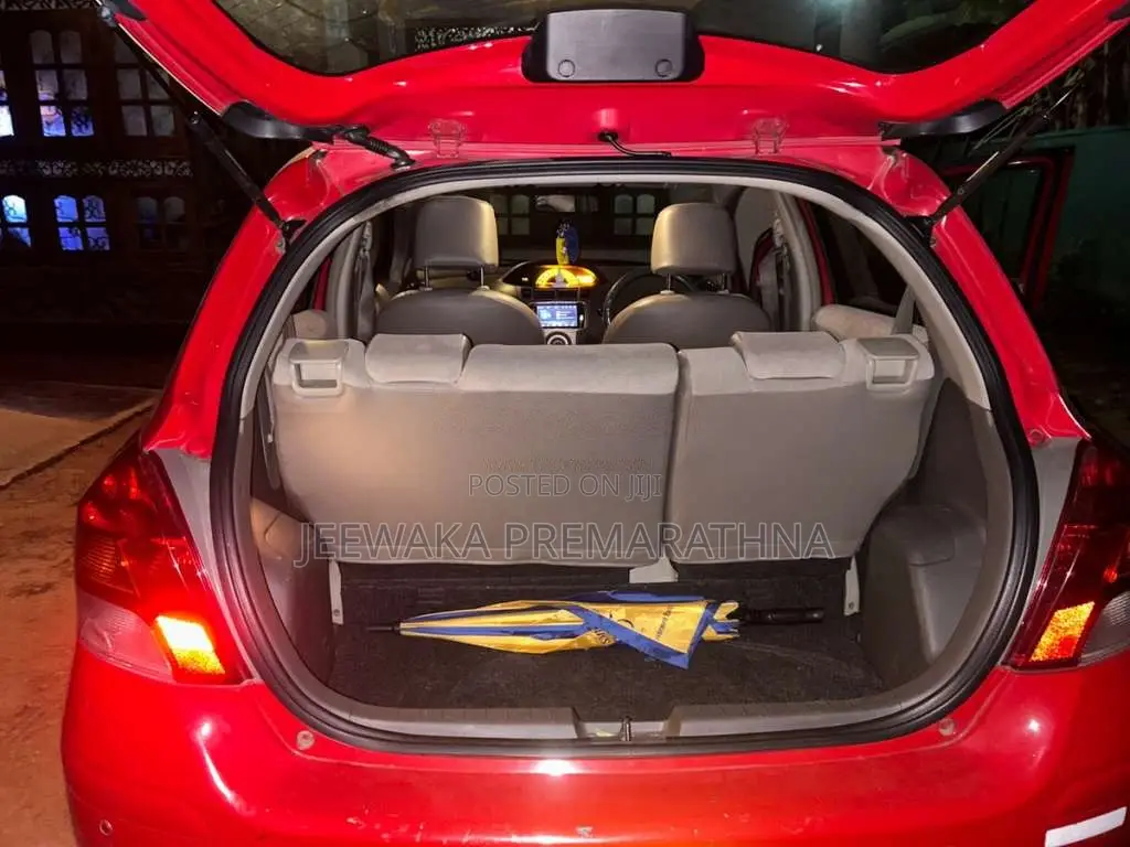 Toyota Vitz 2008 Car (Used)
