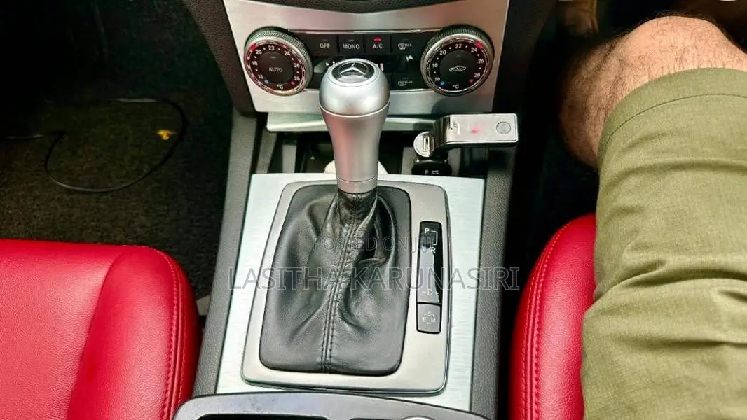 Mercedes-Benz C180 2011 Car (Used)