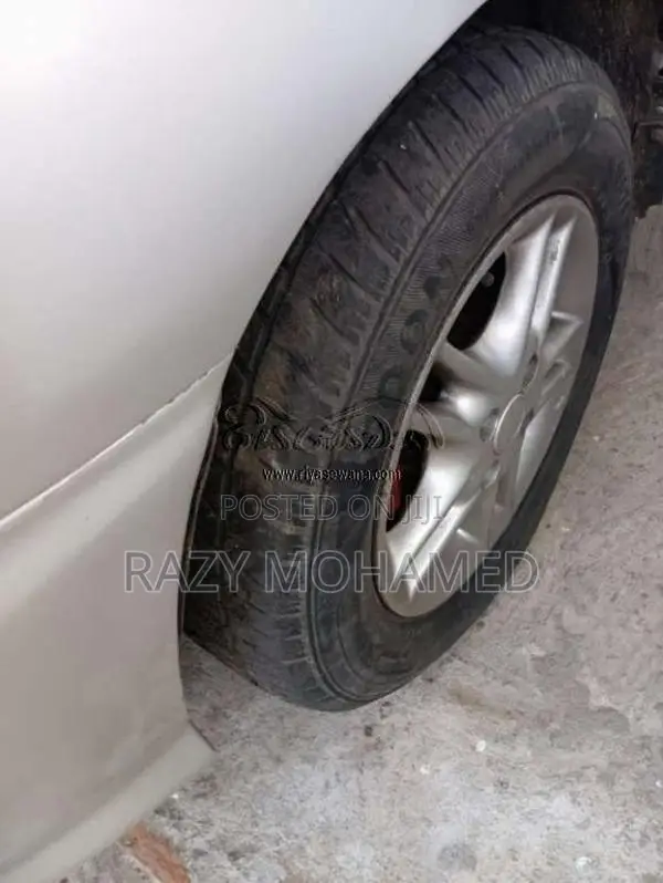 Kia Rio 2000 Car (Used)