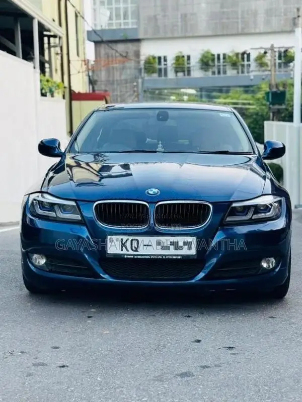 BMW 320 2011 Car (Used)