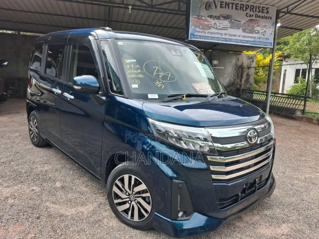 Toyota Roomy Custom G 2023 Car Unregistered (Recondition)