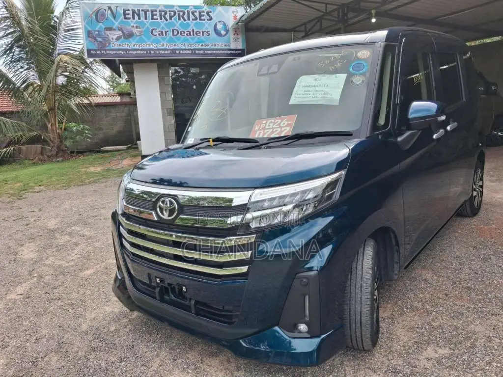 Toyota Roomy Custom G 2023 Car Unregistered (Recondition)