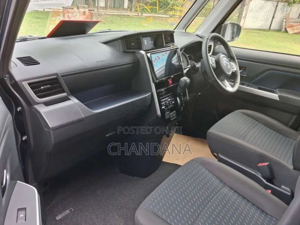 Toyota Roomy Custom G 2023 Car Unregistered (Recondition)