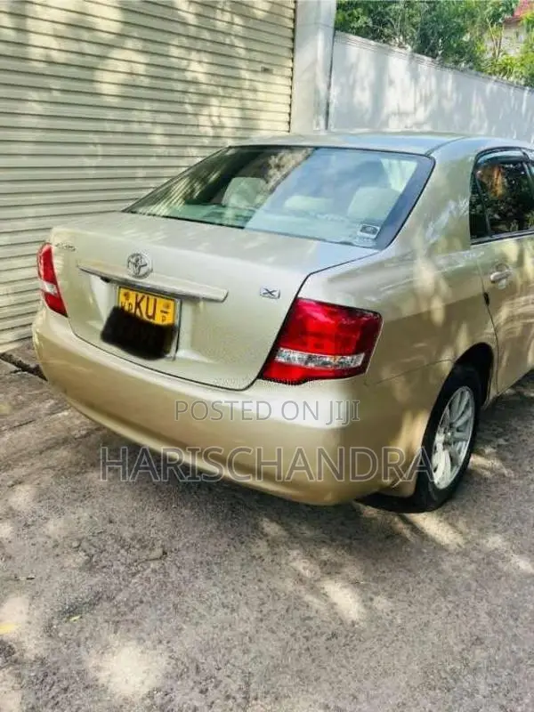 Toyota Axio 2011 Car (Used)