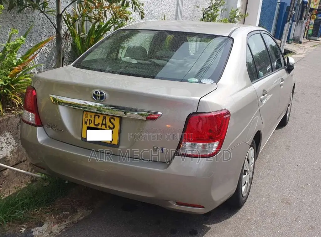 Toyota Axio 2014 Car (Used)