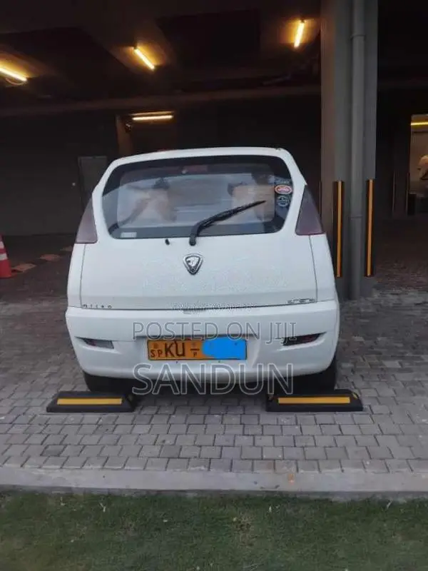 Micro Trend 2012 Car (Used)