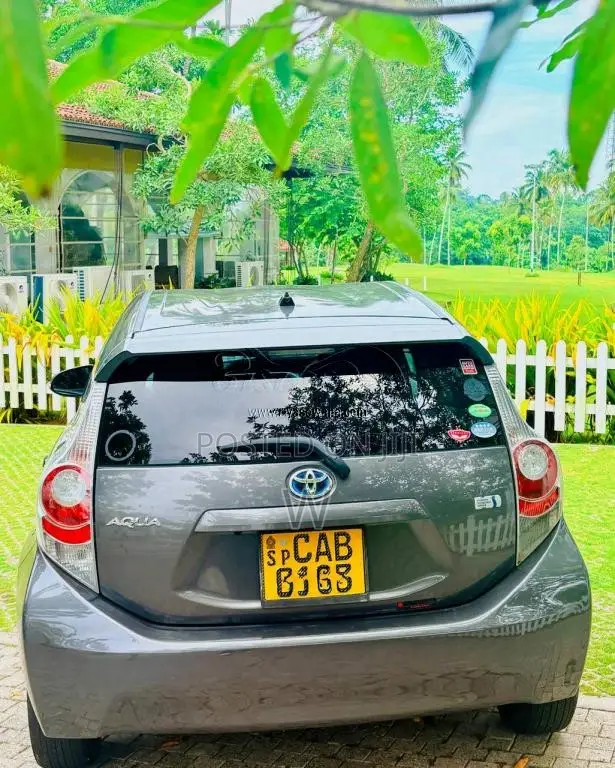 Toyota Aqua S Grade 2014 Car (Used)