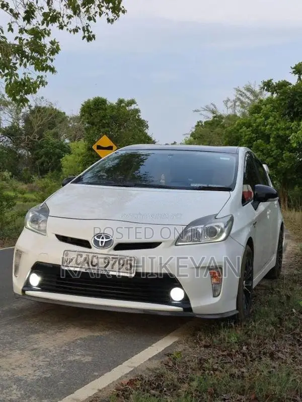 Toyota Prius S Led 2012 Car (Used)