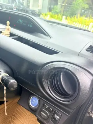Toyota Aqua S Grade 2014 Car (Used)