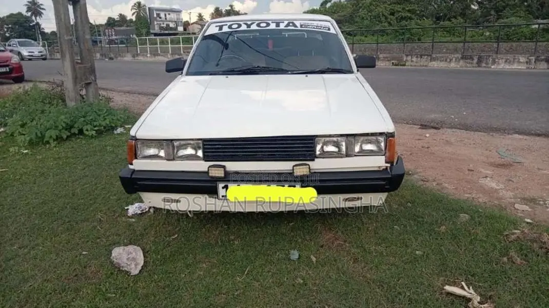 Toyota Carina 1983 Car (Used)