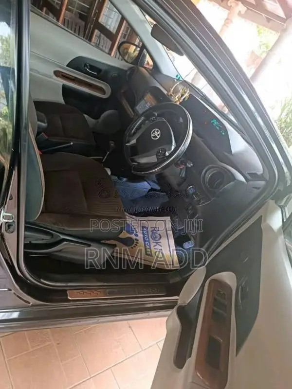 Toyota Aqua G Grade 2013 Car (Used)