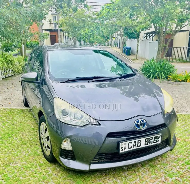 Toyota Aqua S Grade 2014 Car (Used)