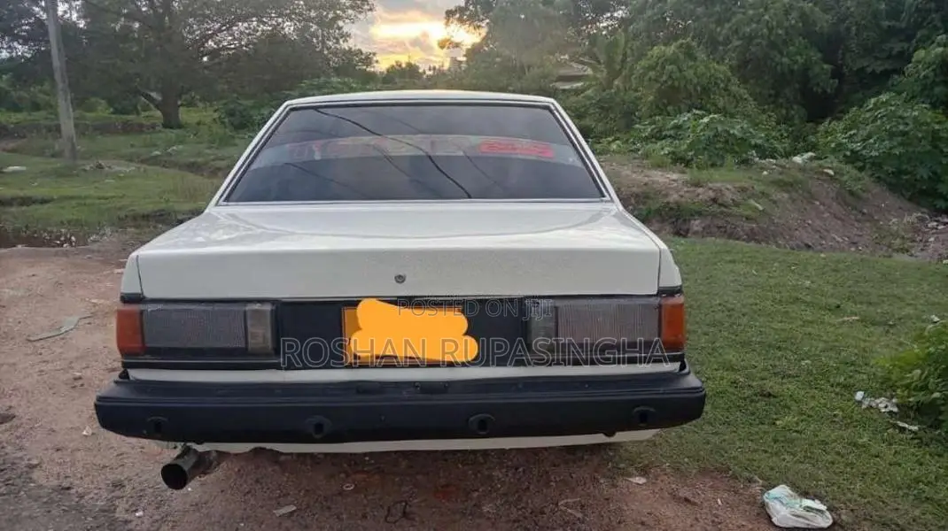 Toyota Carina 1983 Car (Used)