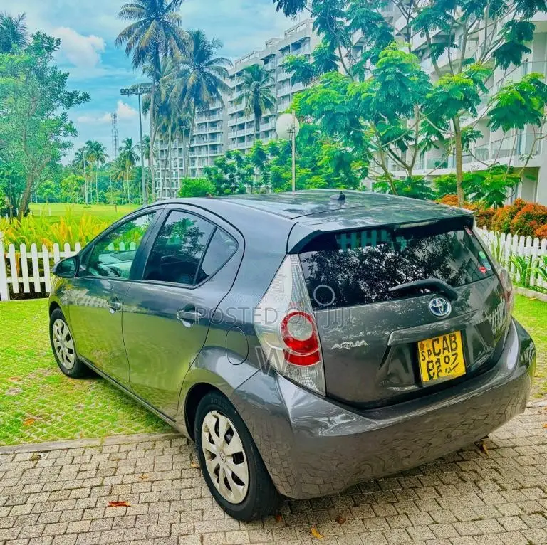 Toyota Aqua S Grade 2014 Car (Used)