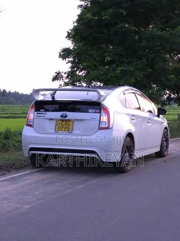 Toyota Prius S Led 2012 Car (Used)