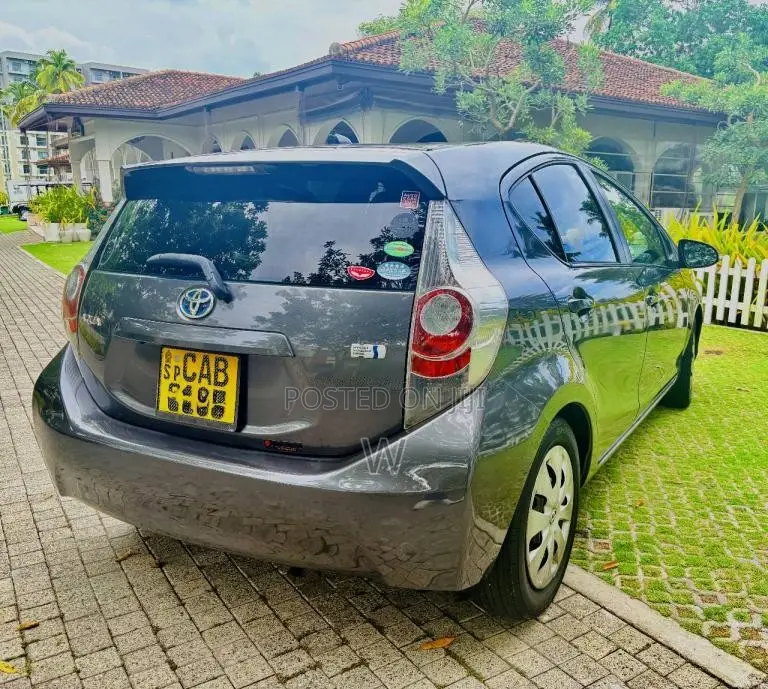 Toyota Aqua S Grade 2014 Car (Used)