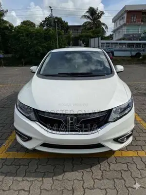 Honda Jade 2016 Car (Used)