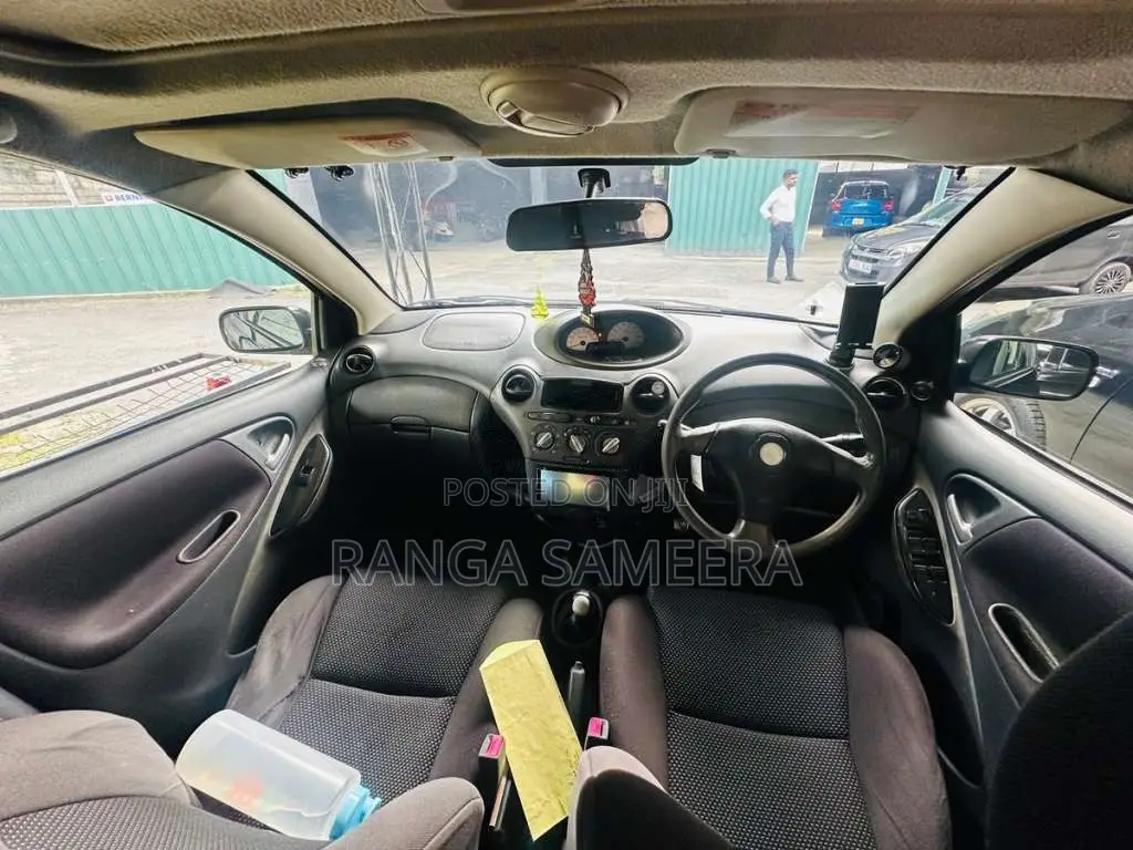 Toyota Vitz RS 2000 Car (Used)