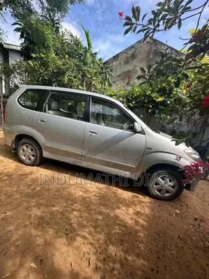 Toyota Avanza 2011 Car (Used)