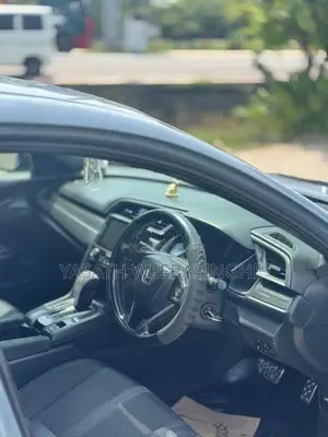 Honda Civic 2017 Car (Used)