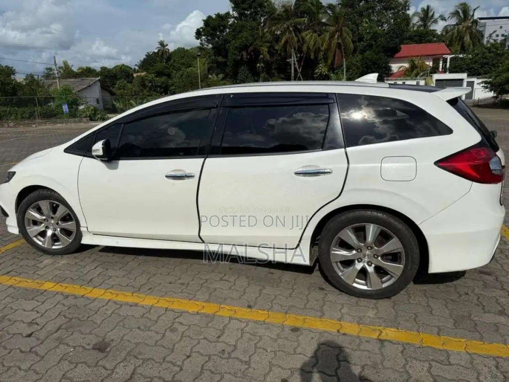 Honda Jade 2016 Car (Used)