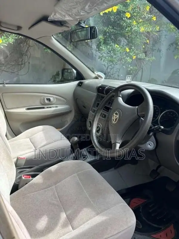 Toyota Avanza 2011 Car (Used)