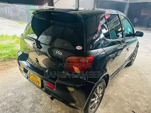 Toyota Vitz RS 2000 Car (Used)
