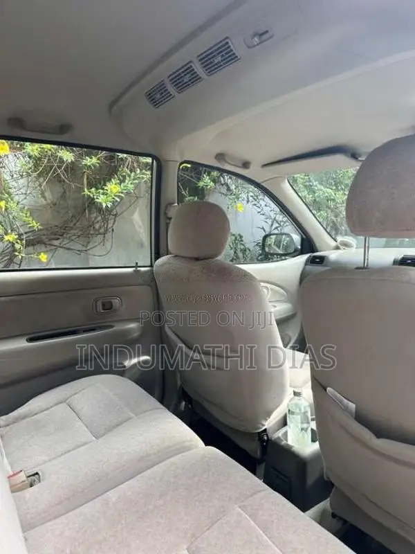 Toyota Avanza 2011 Car (Used)