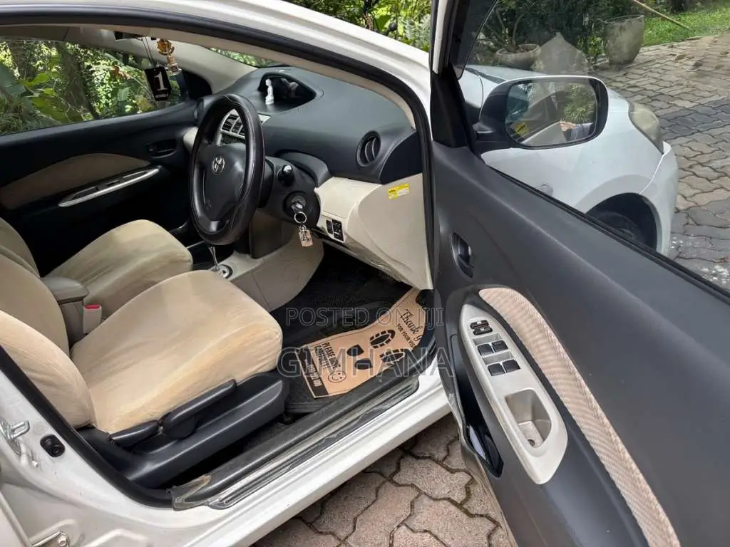 Toyota Belta 2007 Car (Used)