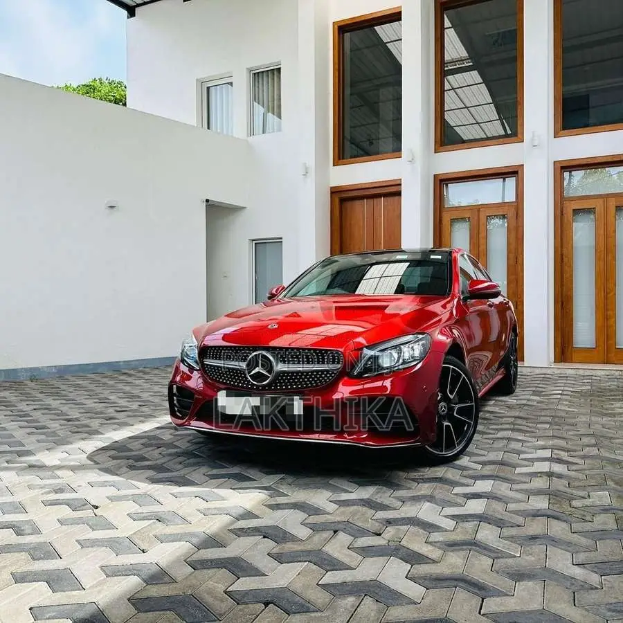 Mercedes-Benz C200 2018 Car (Used)