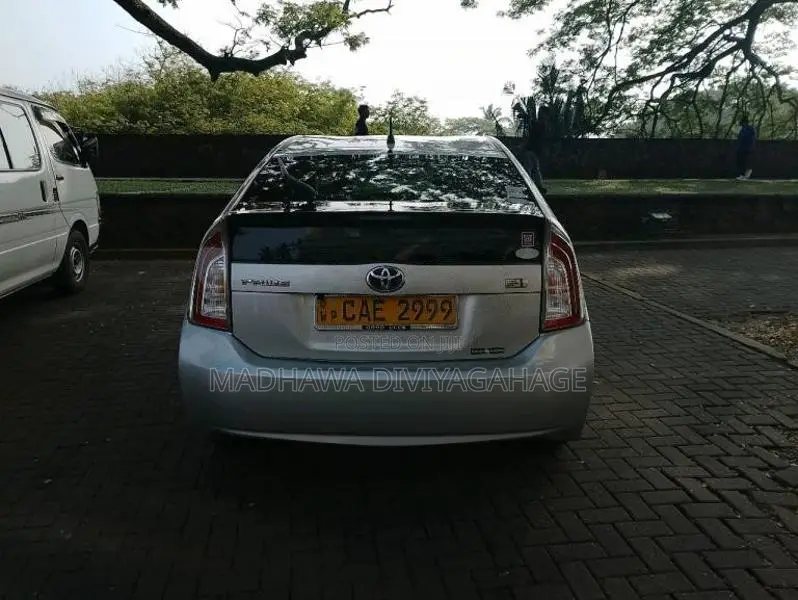 Toyota Prius 2014 Car (Used)