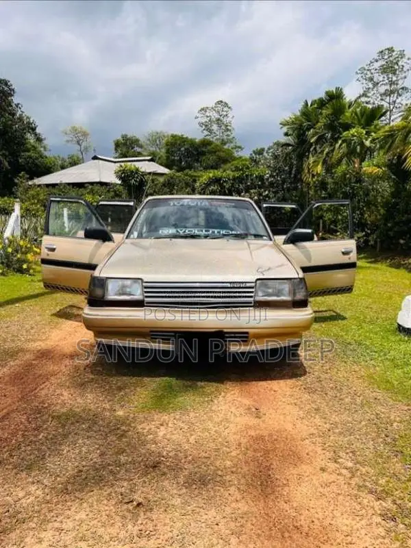 Toyota Corona 1985 Car (Used)