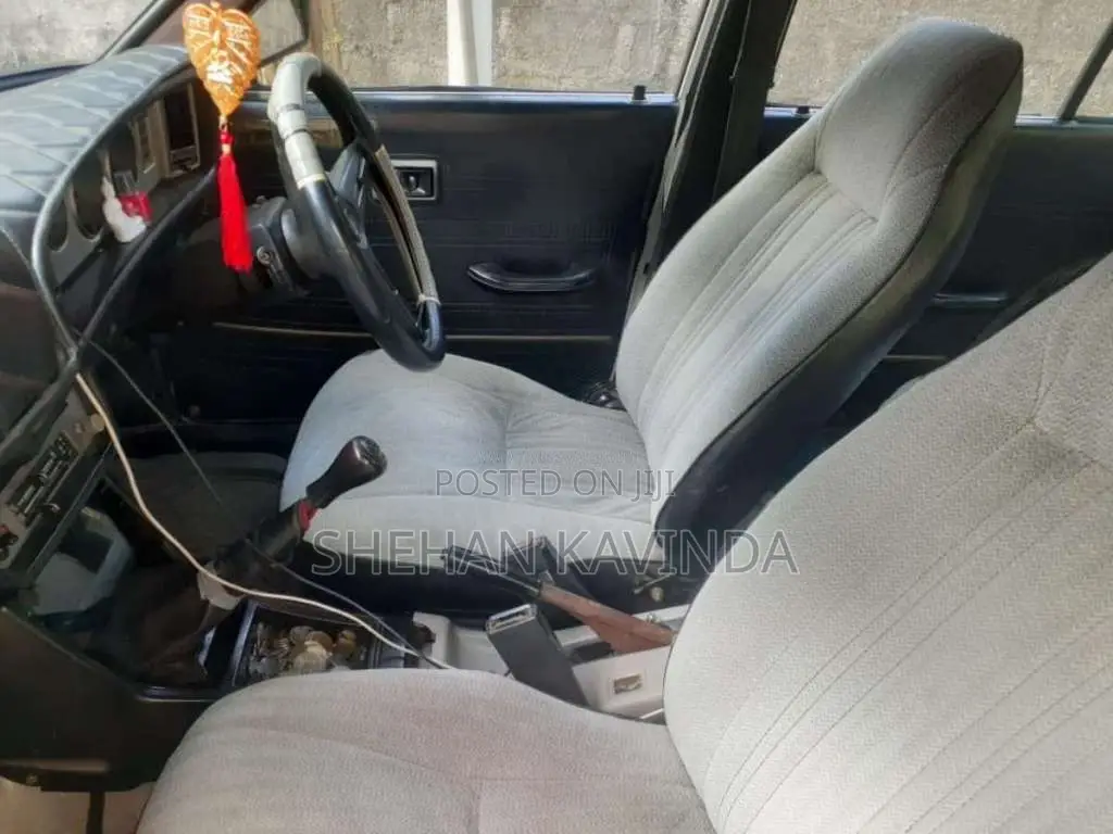 Toyota Corolla 1976 Car (Used)