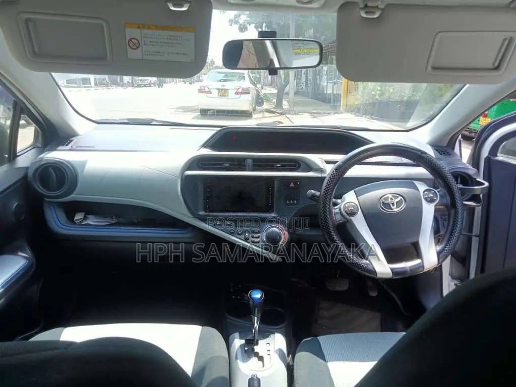 Toyota Aqua 2014 Car (Used)