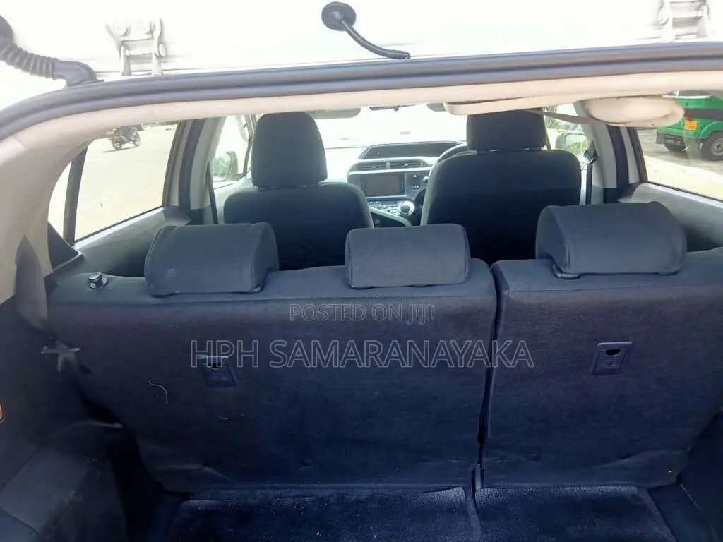 Toyota Aqua 2014 Car (Used)