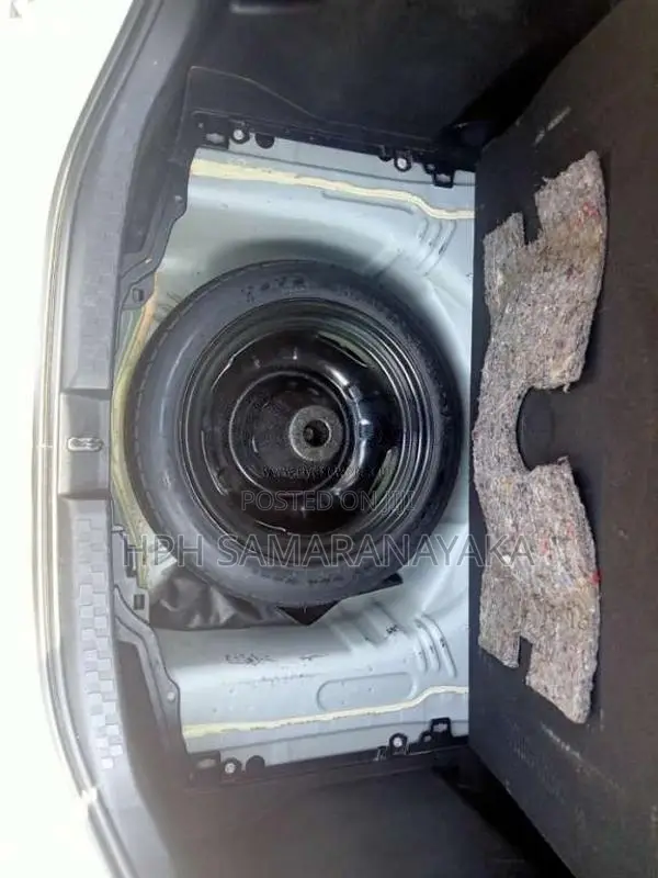 Toyota Aqua 2014 Car (Used)