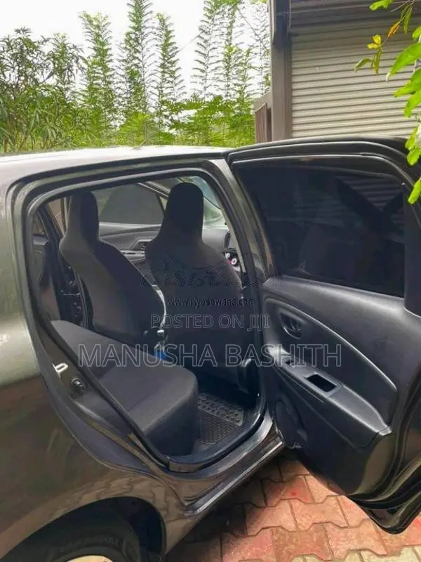 Toyota Vitz 2018 Car (Used)