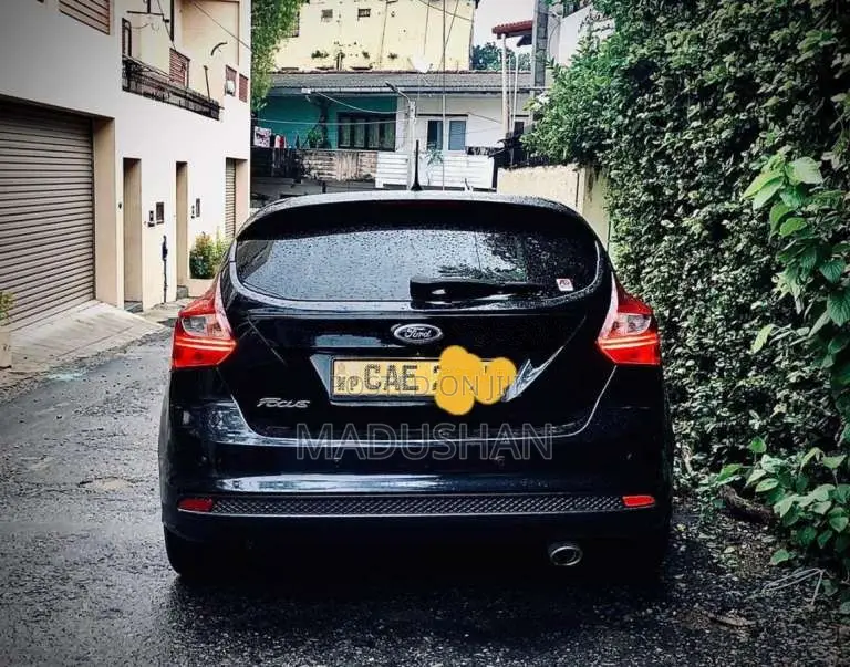 Ford Focus 2013 Car (Used)
