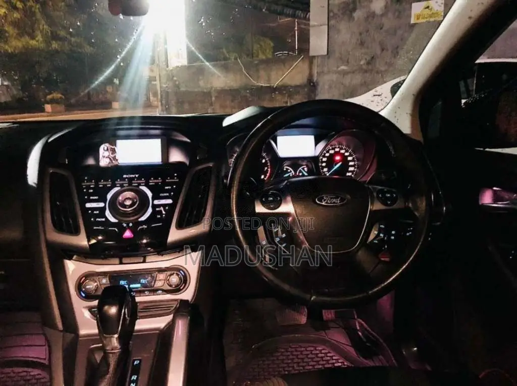 Ford Focus 2013 Car (Used)