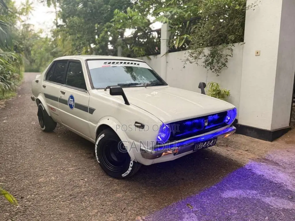 Toyota Corolla 1976 Car (Used)