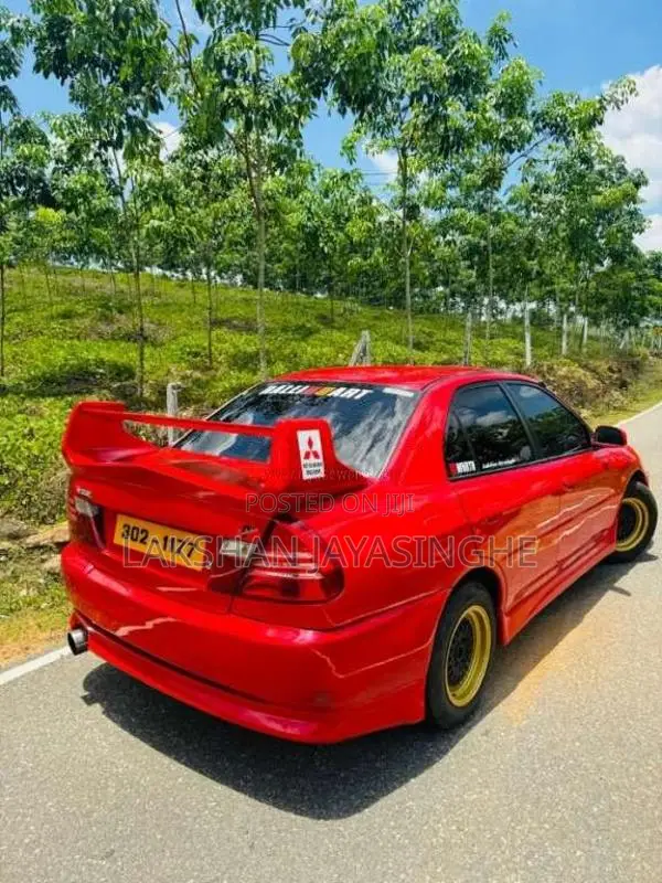 Mitsubishi Lancer 2000 Car (Used)