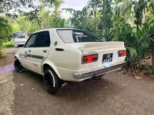 Toyota Corolla 1976 Car (Used)
