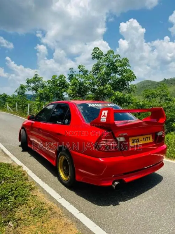 Mitsubishi Lancer 2000 Car (Used)