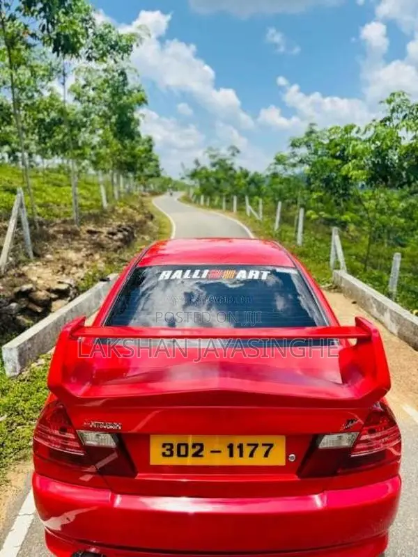 Mitsubishi Lancer 2000 Car (Used)