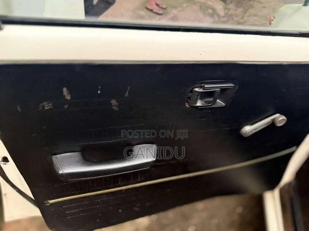 Toyota Corolla 1976 Car (Used)