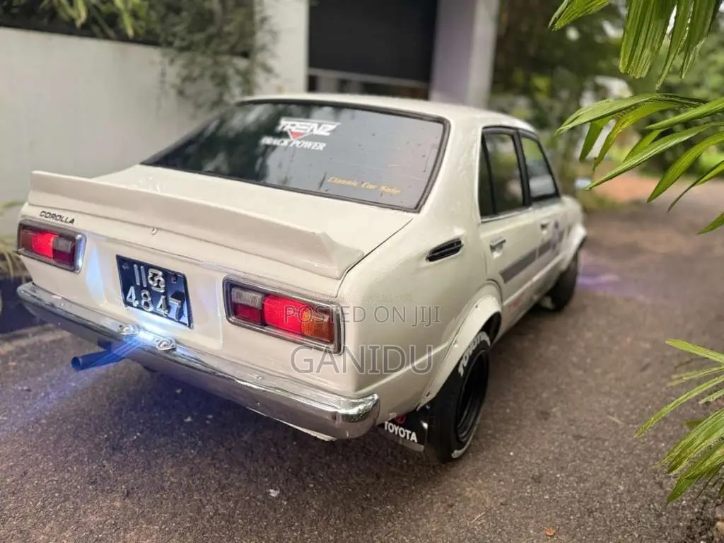 Toyota Corolla 1976 Car (Used)
