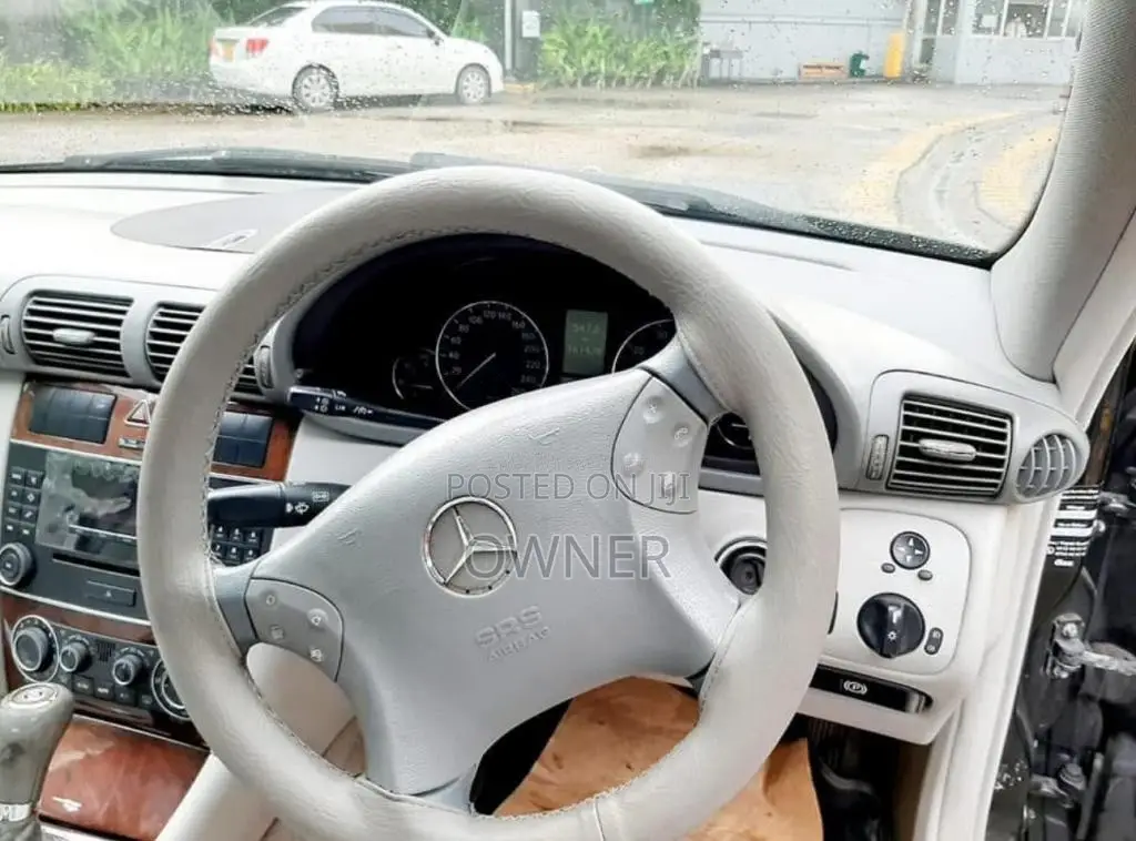Mercedes-Benz C180 2006 Car (Used)